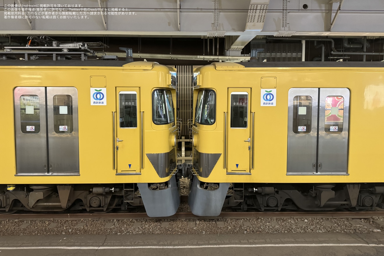【西武】2000系2417F+2419F甲種輸送のため所沢へ搬出の拡大写真