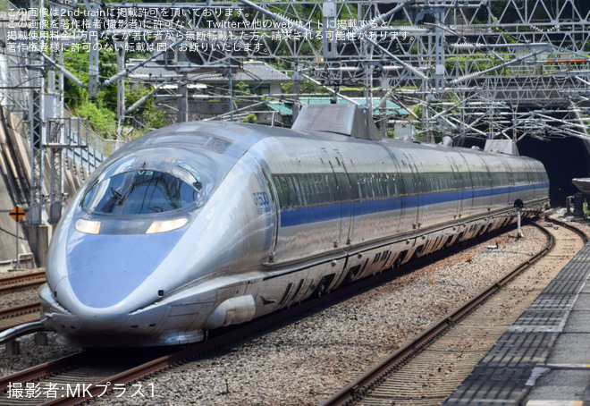 新尾道駅で撮影された【JR西】「カンセンジャーと行く500系大満喫の旅」ツアーが催行