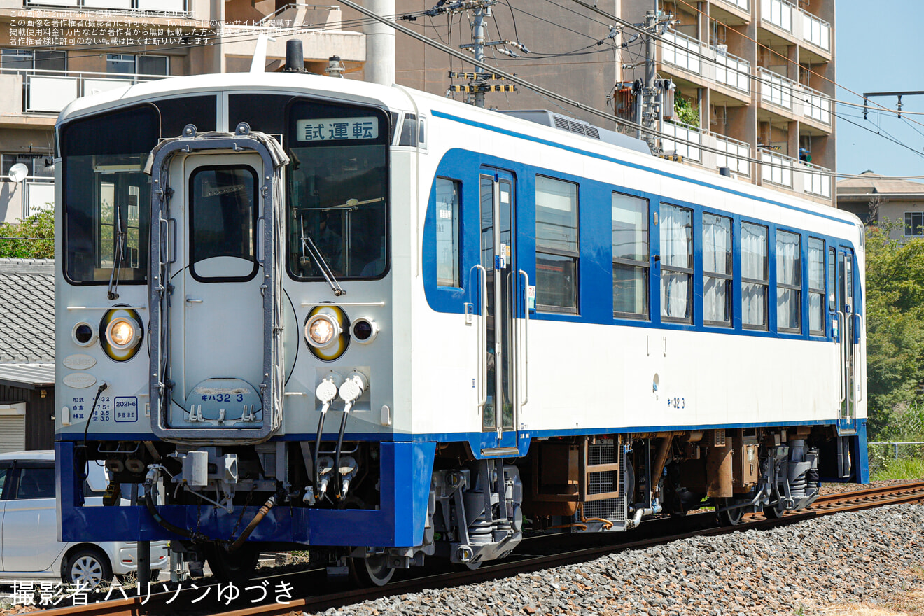 【JR四】キハ32形「鉄道ホビートレイン」が検査を終えて多度津工場出場の拡大写真