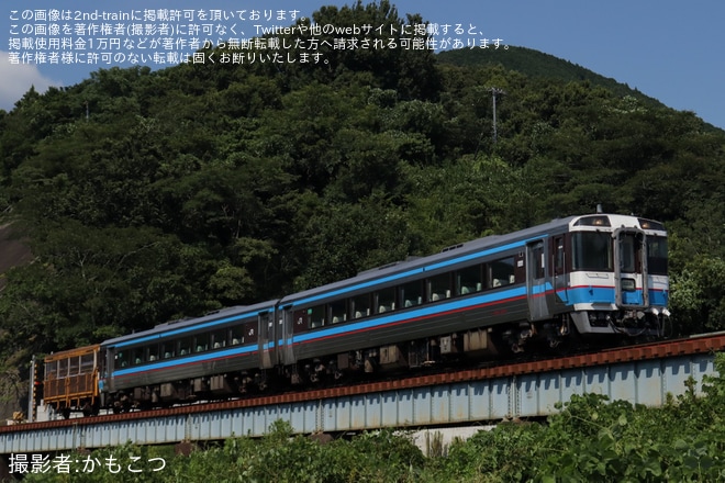 【JR四】しまんトロッココトラが宇和島へ回送を不明で撮影した写真