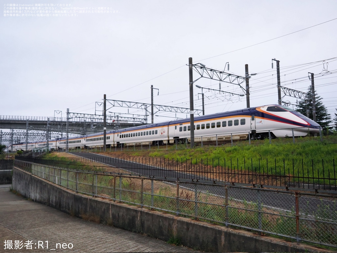【JR東】E3系L69編成新幹線総合車両センター出場試運転(202508)の拡大写真