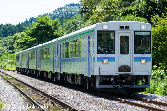 【JR北】函館港まつりの開催に伴う臨時列車の関係でキハ150形の5両が運転(2025)を不明で撮影した写真