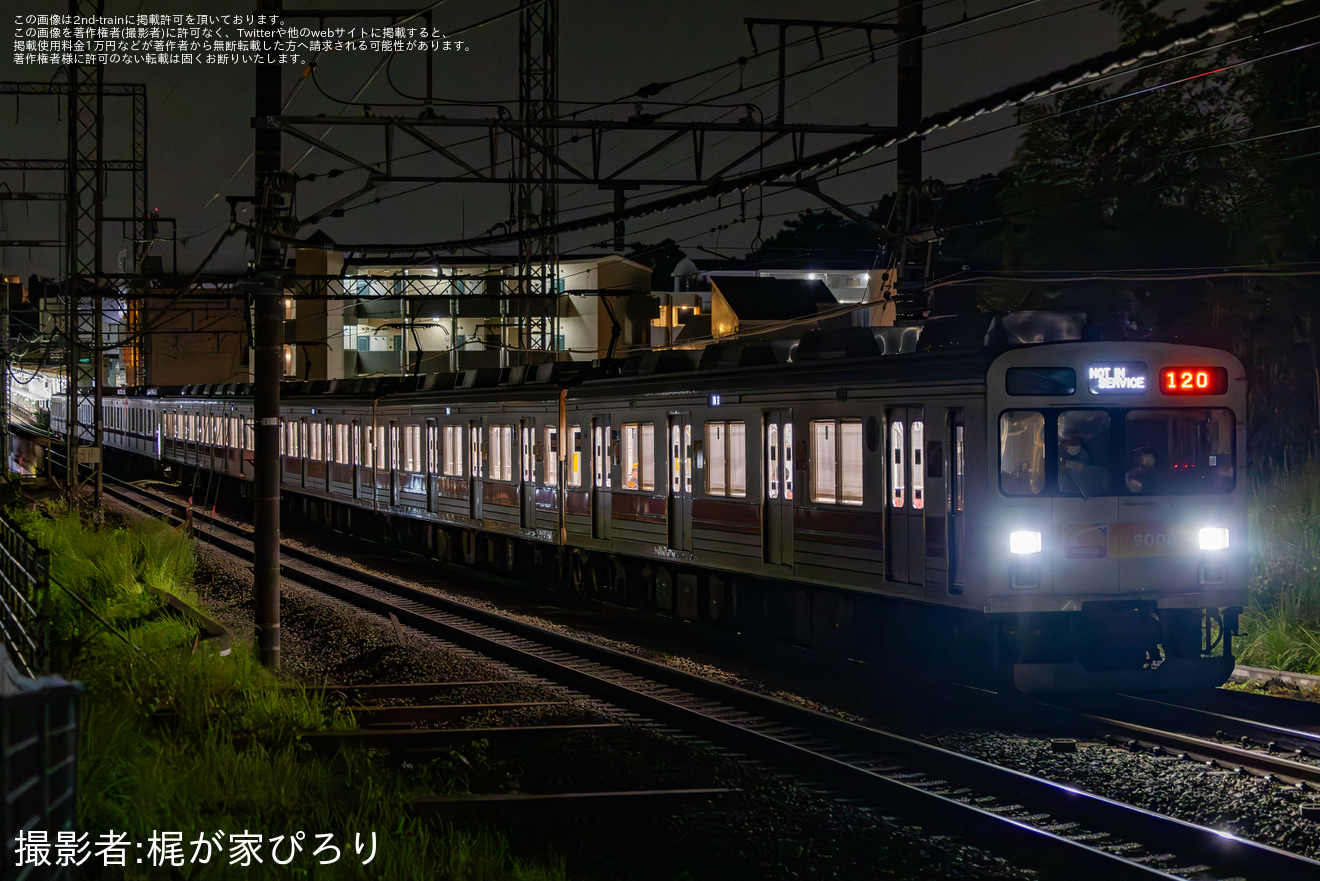 【メトロ】18000系18114Fの渋谷方5両が東急9000系9002Fにより回送の拡大写真