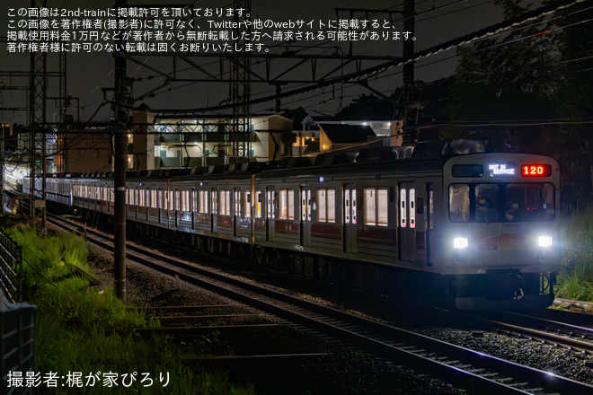 【メトロ】18000系18114Fの渋谷方5両が東急9000系9002Fにより回送