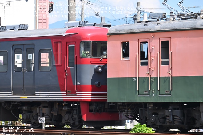 【しな鉄】115系S4編成+S10編成が長野総合車両センターの工場エリアへクモヤ143に牽引され移動