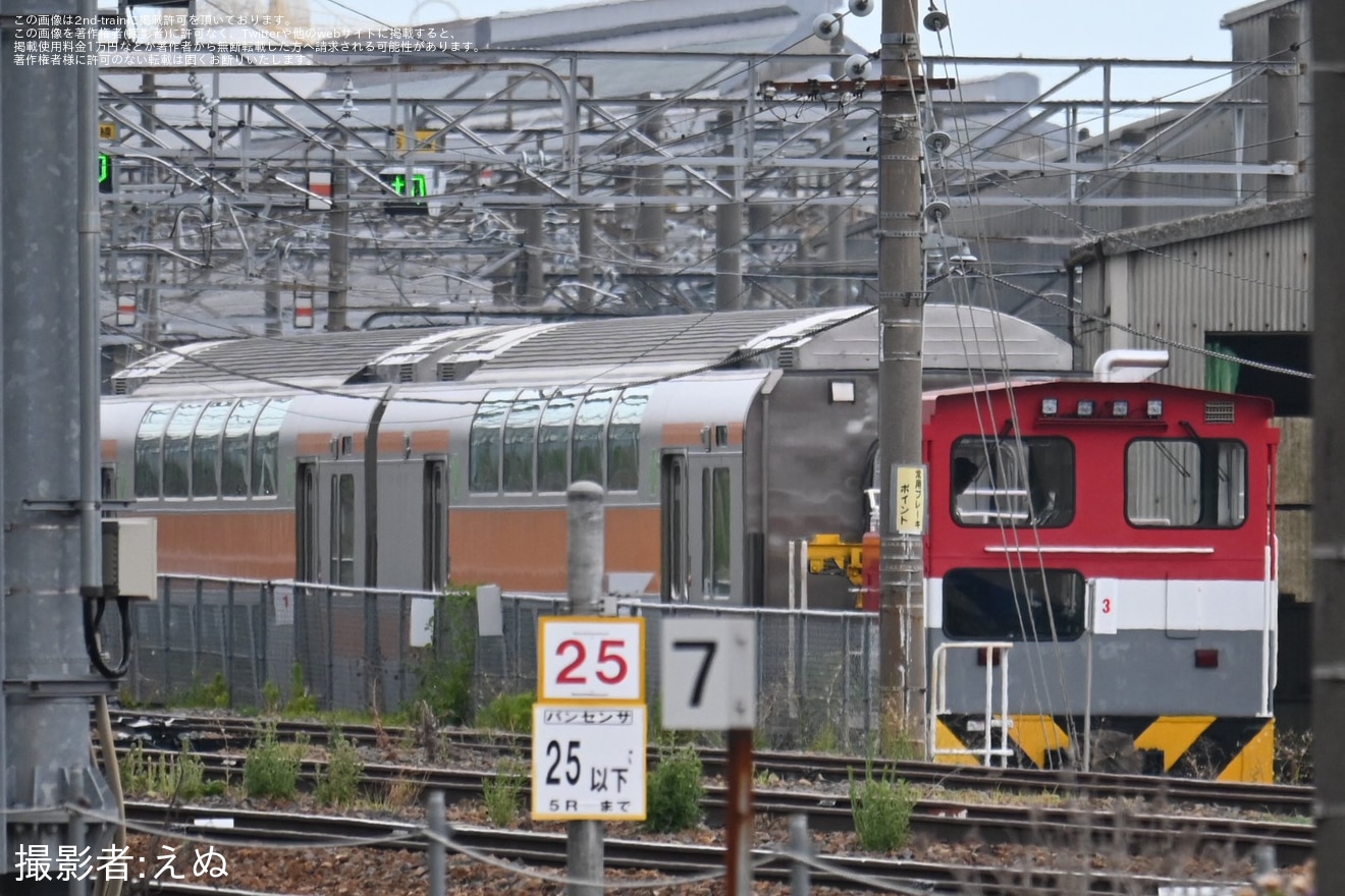 【JR東】 E233系T40編成からグリーン車が切り離しの拡大写真