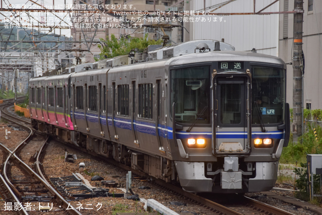 高槻駅で撮影された【ハピライン】521系HF07編成吹田総合車両所本所入場回送