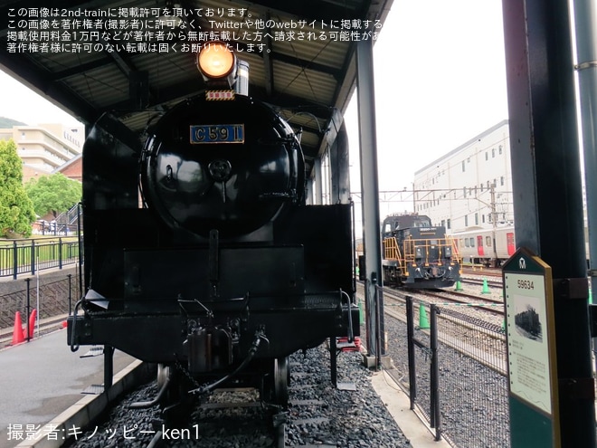 九州鉄道記念館で撮影された【JR九】「九州鉄道記念館「鉄道の祭典」開催でDD200-701が展示
