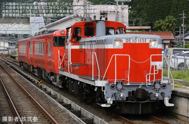 【JR西】キハ47-85+キハ40-2082後藤総合車両所本所出場配給を不明で撮影した写真