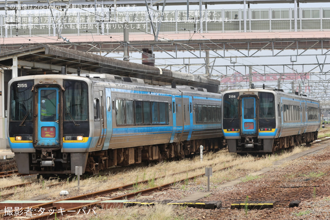 多度津駅で撮影された【JR四】南風4号・7号・9号を2000系が代走