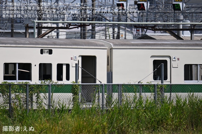 長野総合車両センター付近で撮影された【JR東】185系0番台C1編成の3両が解体の準備開始とB6編成クハ185-212の解体が開始