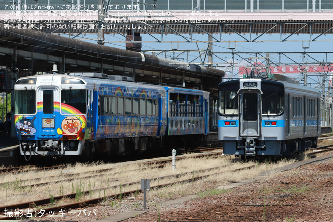 を多度津駅で撮影した写真