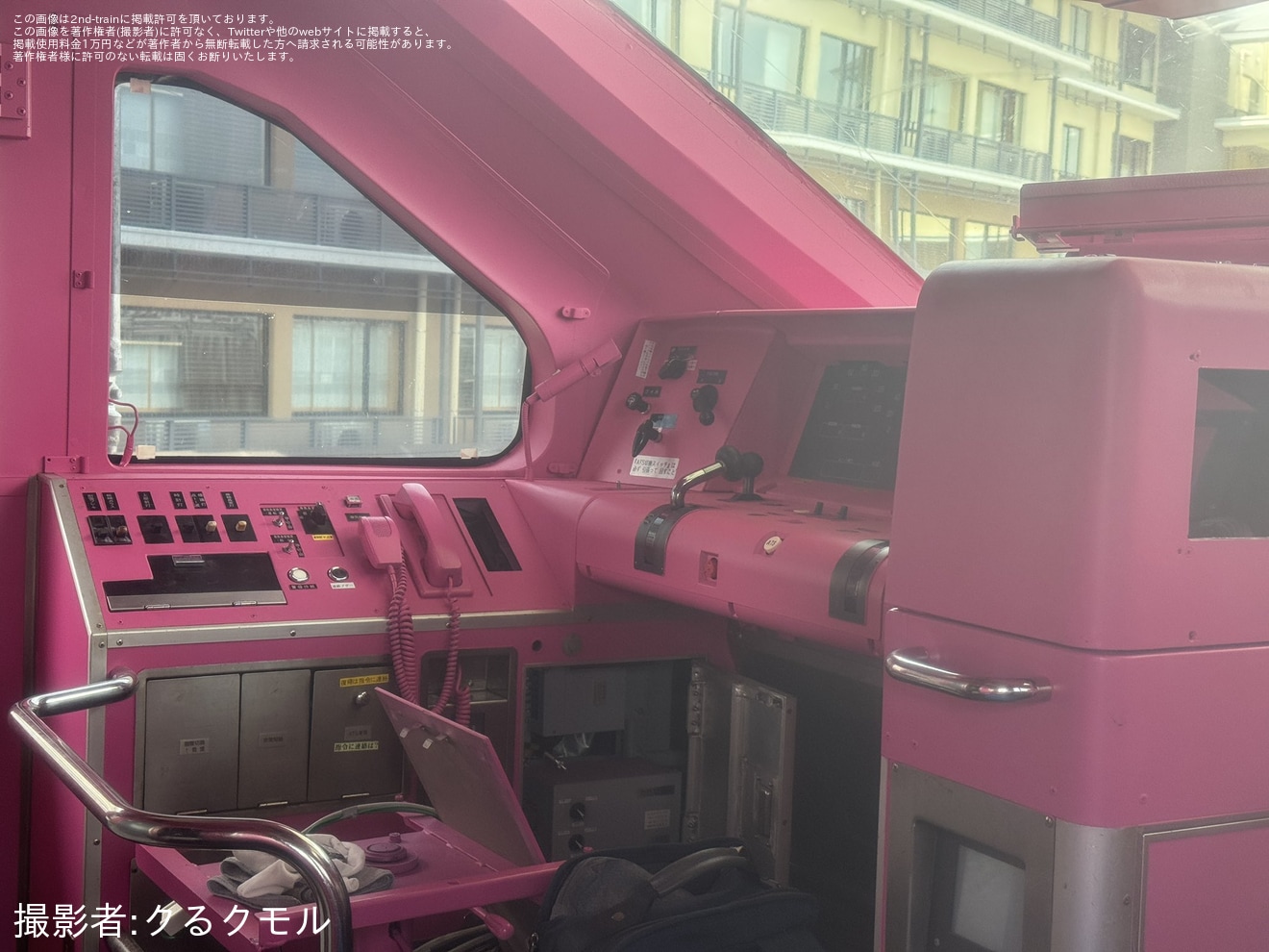 【JR西】「FUTURE TRAIN」の2号車・3号車レストランエリアが先行オープンの拡大写真