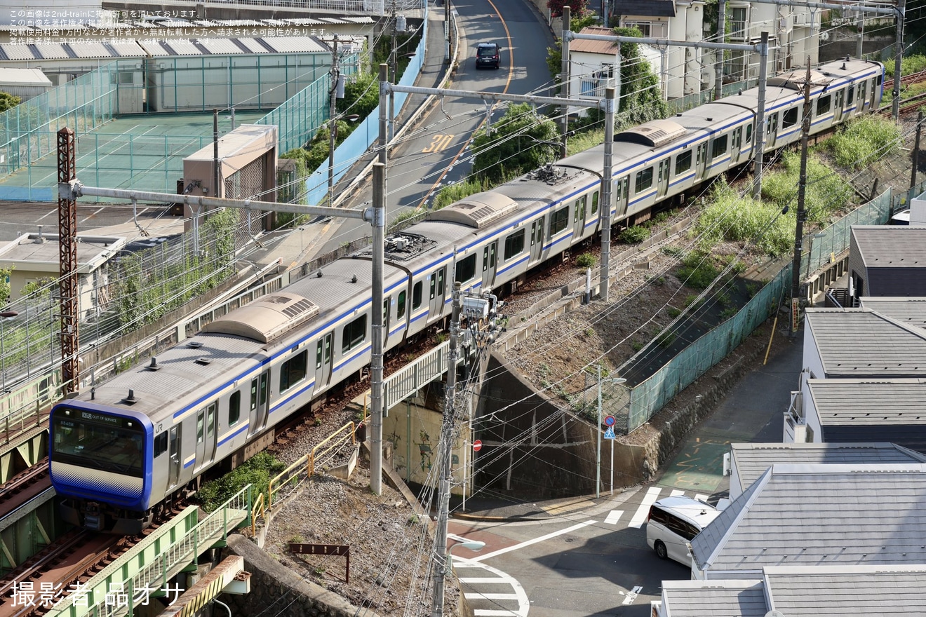 【JR東】E235系J-04編成東京総合車両センター入場回送の拡大写真