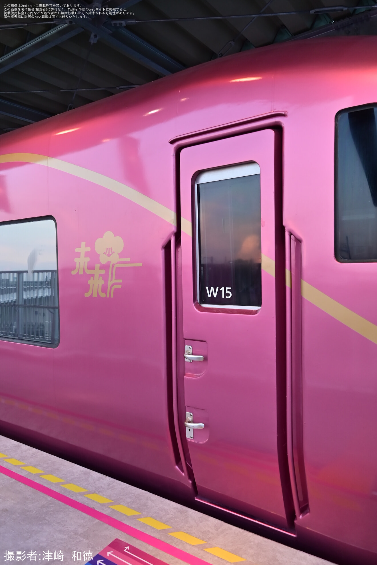 【JR西】「FUTURE TRAIN」の2号車・3号車レストランエリアが先行オープンの拡大写真