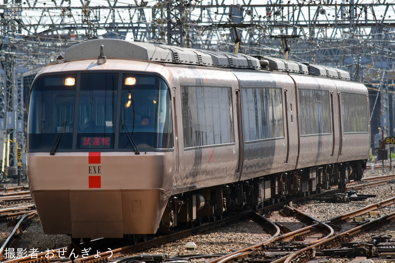 【小田急】30000形30057F(30057×4)車輪交換試運転の拡大写真