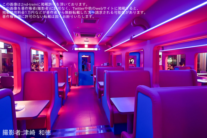 梅小路ハイラインで撮影された【JR西】「FUTURE TRAIN」の2号車・3号車レストランエリアが先行オープン