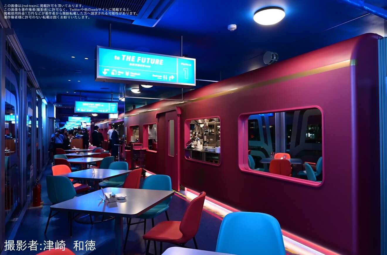 【JR西】「FUTURE TRAIN」の2号車・3号車レストランエリアが先行オープンの拡大写真