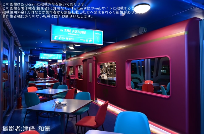 【JR西】「FUTURE TRAIN」の2号車・3号車レストランエリアが先行オープンを梅小路ハイラインで撮影した写真