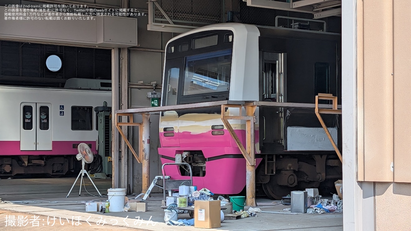 【京成】N800形N828編成が入場しカラー変更作業開始かの拡大写真