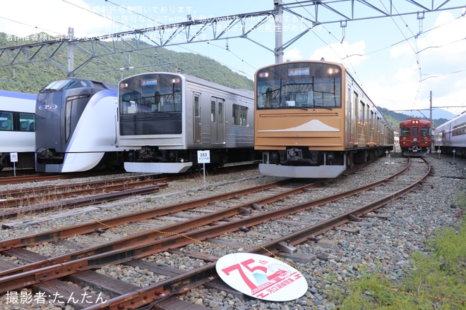 河口湖駅で撮影された【富士山麓】「河口湖線開業75周年記念撮影会」開催