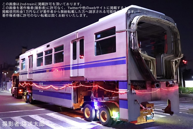 【大モノ】1000系04編成が廃車・解体のため陸送を不明で撮影した写真