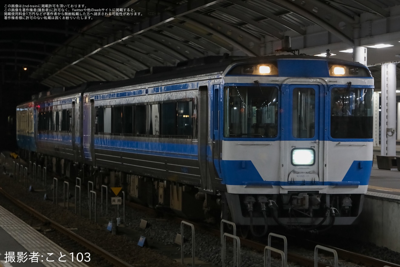 【JR四】キハ47-145多度津工場入場回送の拡大写真