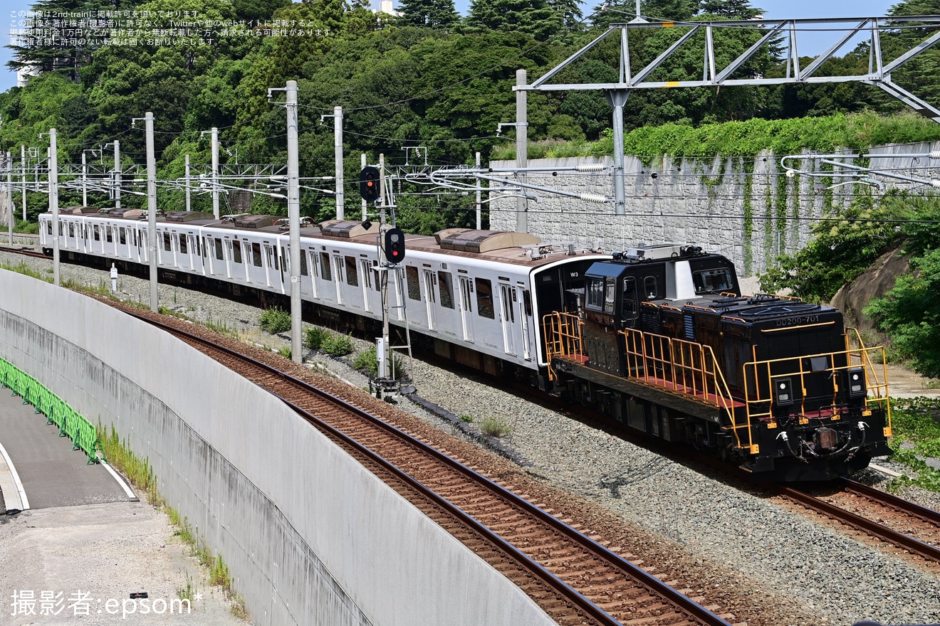 【JR九】305系W3編成が小倉総合車両センター出場配給の拡大写真