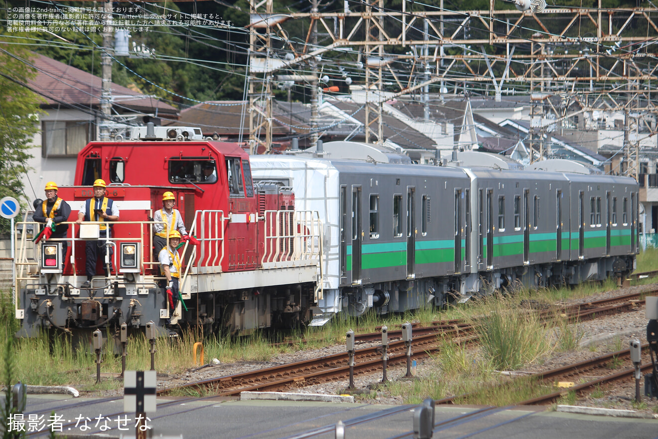 【JR東】HB-E220系3両J-TREC横浜事業所出場甲種輸送の拡大写真