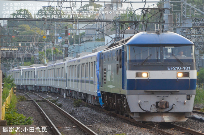 【メトロ】18000系18115F出場甲種輸送を小田原駅で撮影した写真