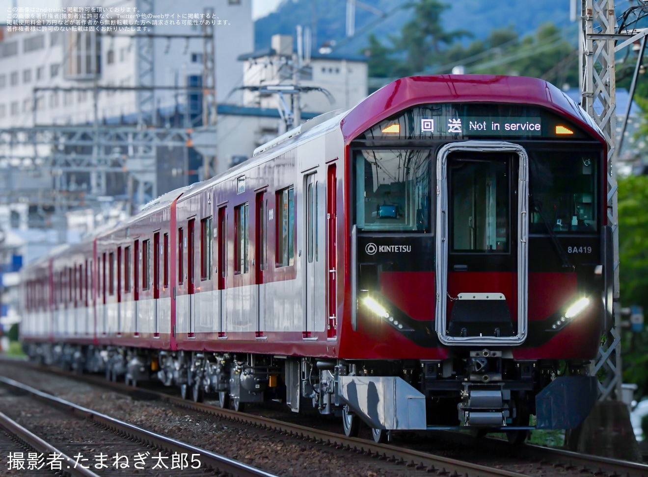 【近鉄】8A系8A19 五位堂検修車庫出場回送の拡大写真