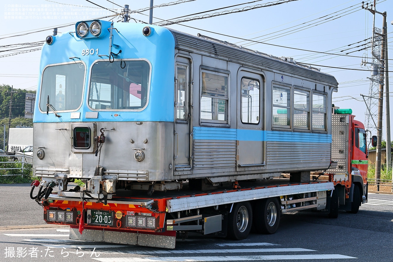 【北鉄】8000系8801編成8801号車(元京王3000系トップナンバー）廃車陸送の拡大写真