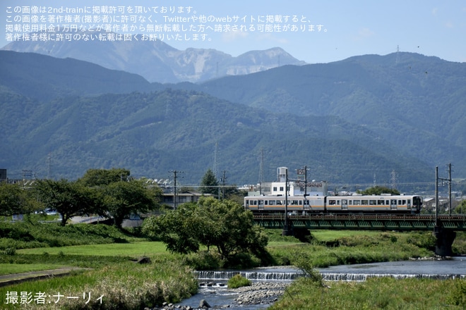 【JR海】213系H13編成を使用した団体臨時列車が美濃赤坂へを不明で撮影した写真