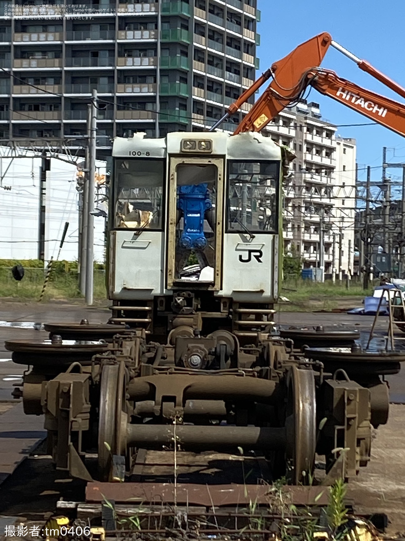 【JR東】キハ100-8が郡山総合車両センターで解体中の拡大写真