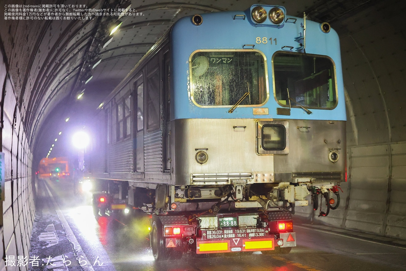 【北鉄】8000系8801編成8811号車陸送の拡大写真