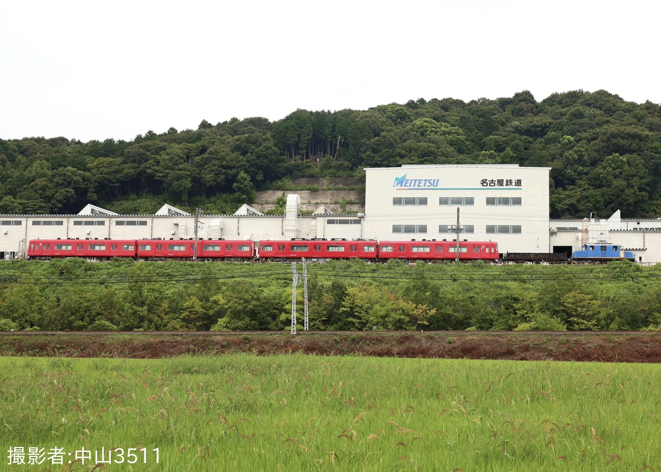 【名鉄】デキ303+トラ73F+3705Fによる構内入換の拡大写真