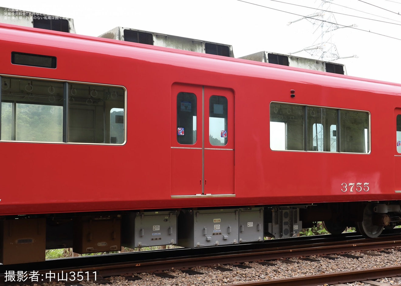 【名鉄】デキ303+トラ73F+3705Fによる構内入換の拡大写真