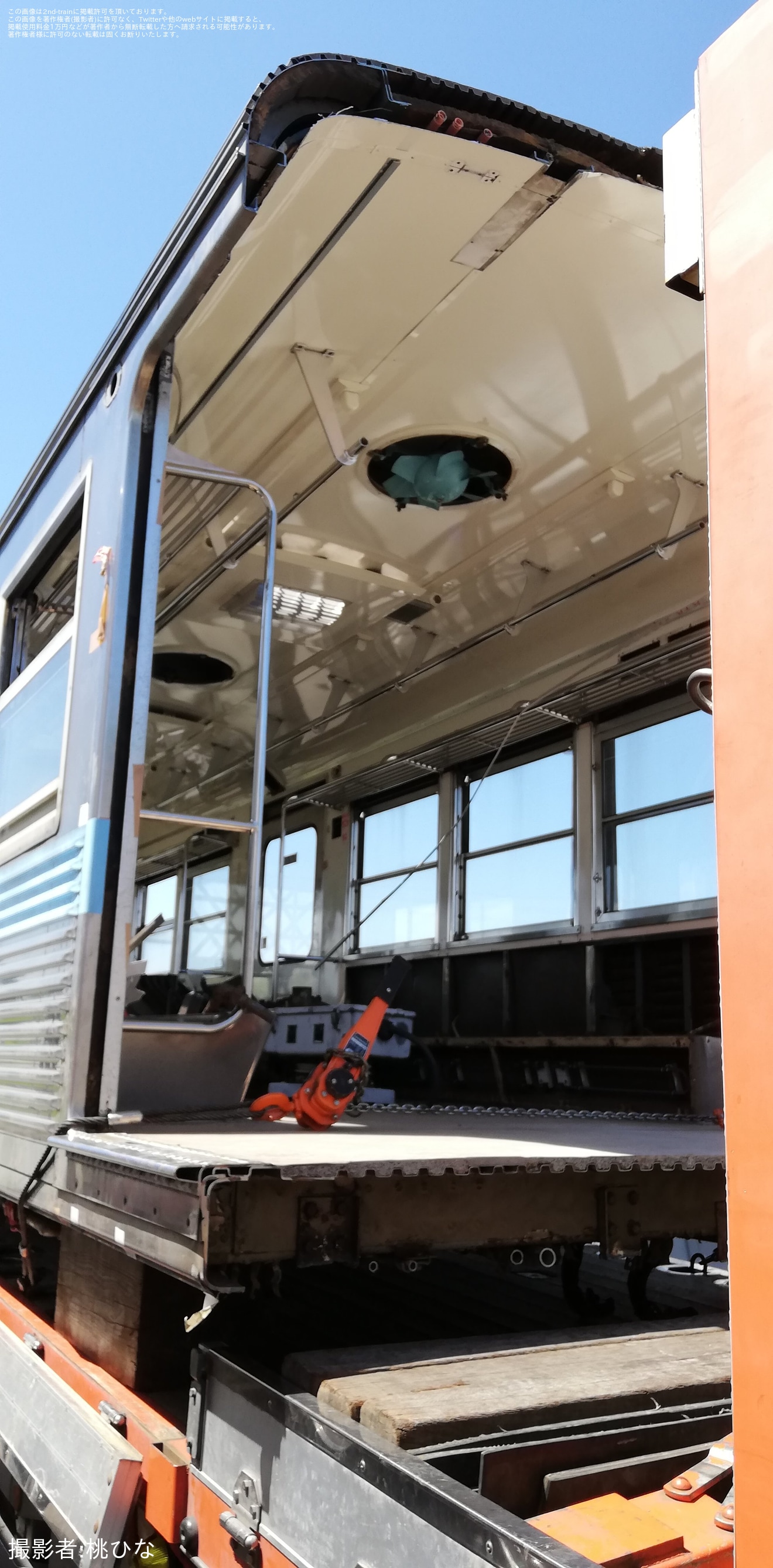 【北鉄】8000系8801編成8801号車(元京王3000系トップナンバー）廃車陸送（その2)の拡大写真