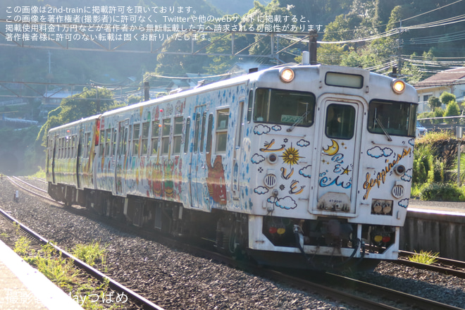 【JR九】キハ47-8076+キハ47-9041(「Choo Choo 西九州TRAIN」)が長崎駅へ回送、展示されるを不明で撮影した写真