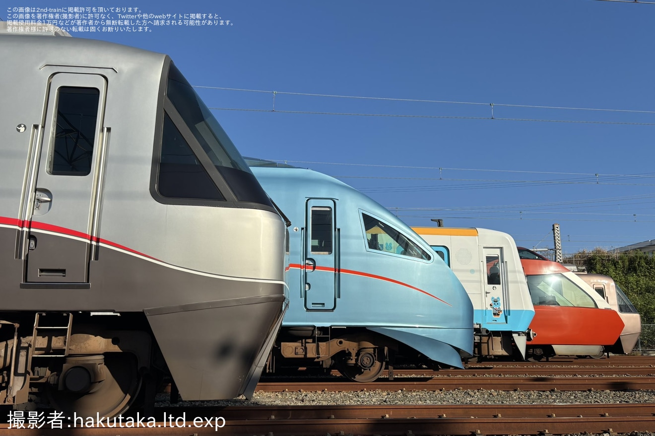 【小田急】「もころん号＆4種類のロマンスカー大集合 撮影会＆貸切のロマンスカーミュージアムでナイトイベント」の拡大写真