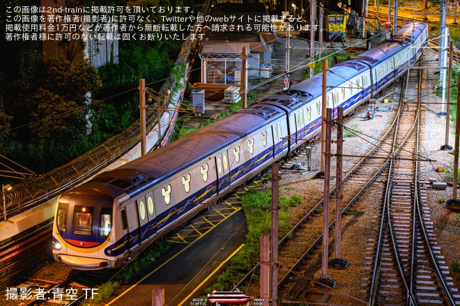 【MTR】迪士尼線(ディズニー線）のM-Train P501/P502編成が九龍湾総合車両所へ入場回送を不明で撮影した写真