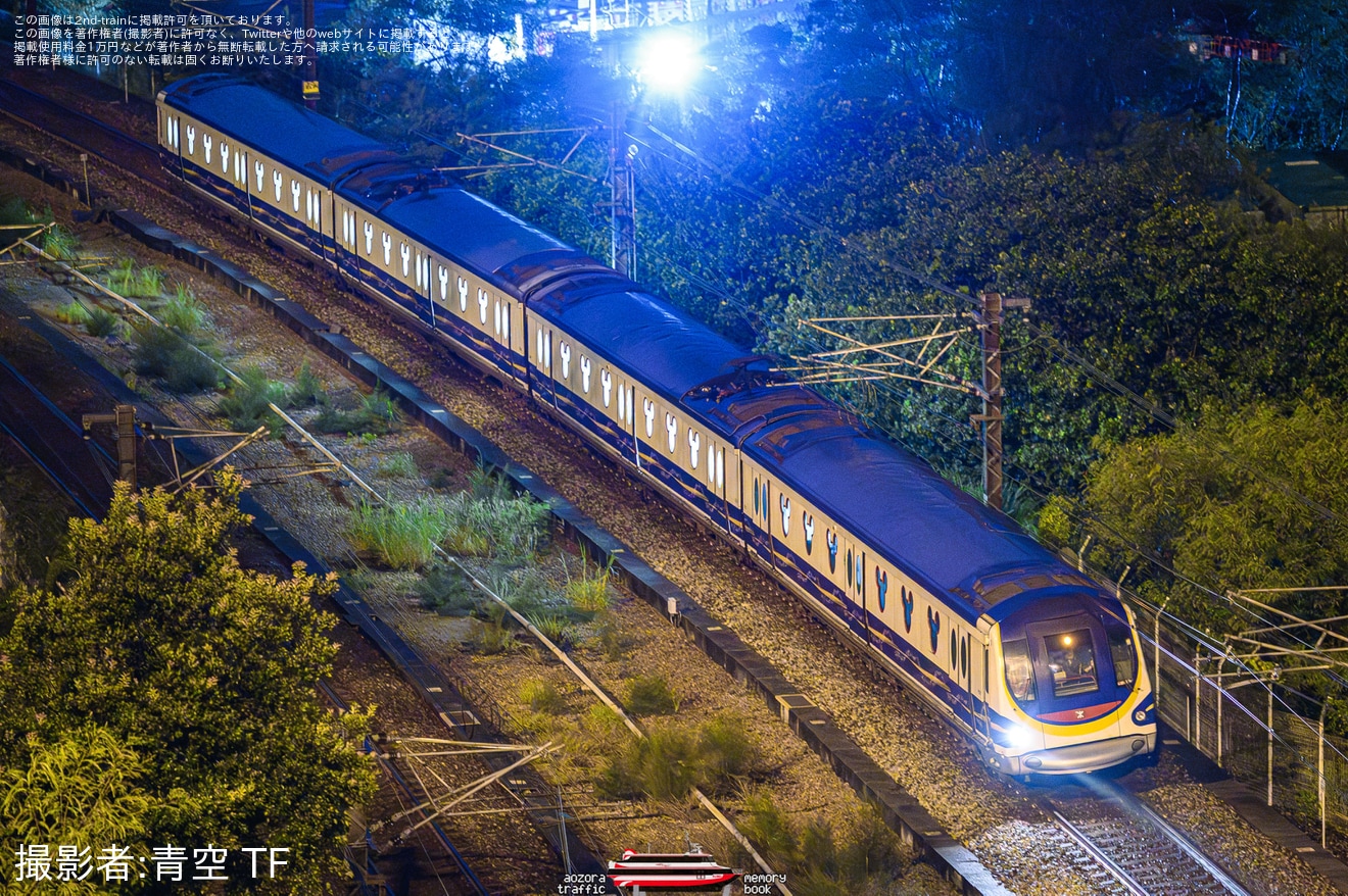 【MTR】迪士尼線(ディズニー線）のM-Train P501/P502編成が九龍湾総合車両所へ入場回送の拡大写真