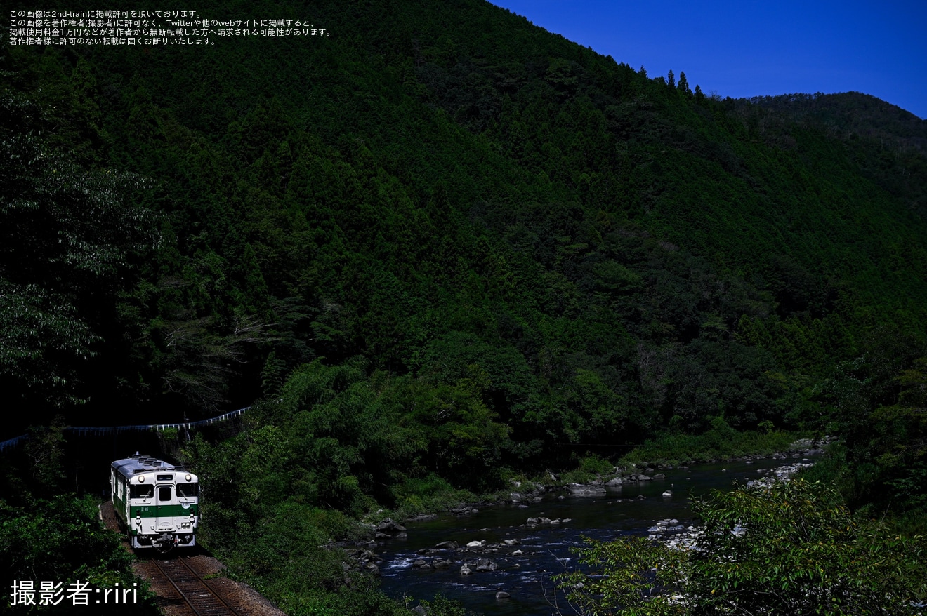 【錦川】錦川鉄道でキハ40-1009が鉄道ファンの有志企画で貸し切りの拡大写真