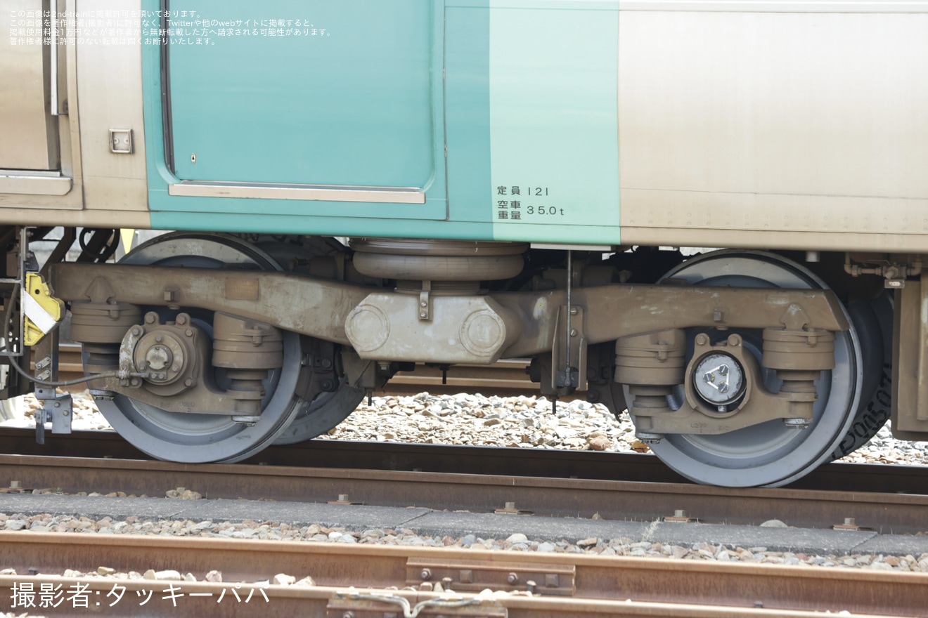 【JR四】1500形1557号車が多度津工場出場の拡大写真