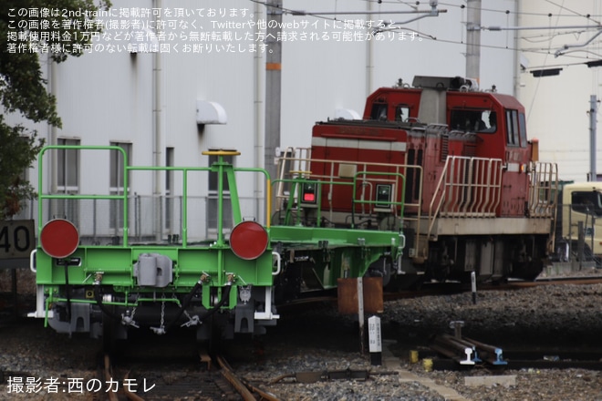 【JR貨】新しい次世代低床貨車のコキ90形2両が甲種輸送