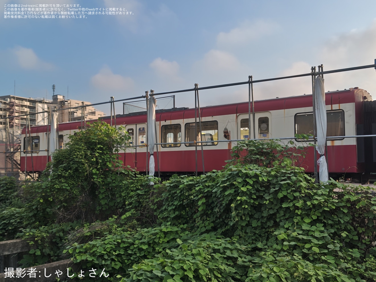 【京急】800形823編成が久里浜工場から姿を消すの拡大写真