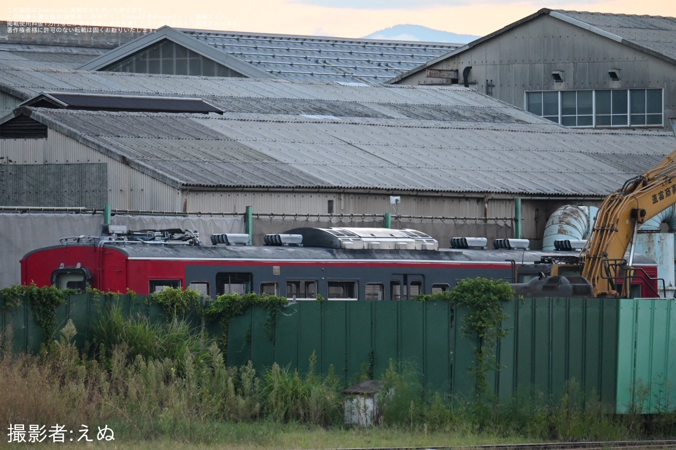 【しな鉄】115系S4編成が長野総合車両センターの解体線への拡大写真