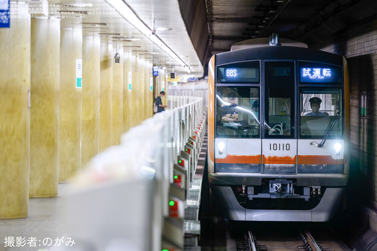 【メトロ】10000系10110F綾瀬工場出場試運転の拡大写真