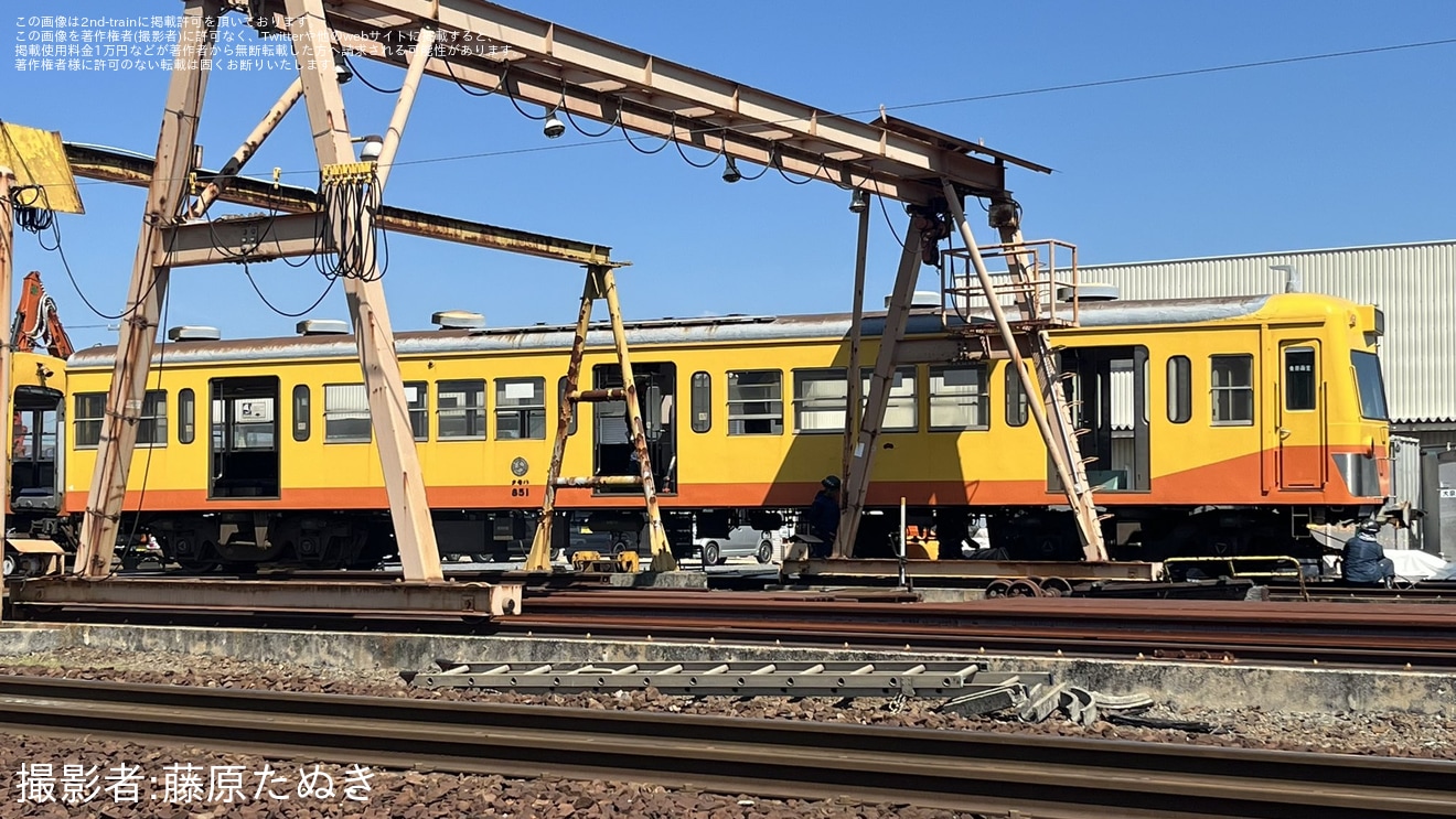2nd-train 【三岐】東藤原に疎開していた851系が保々で解体作業