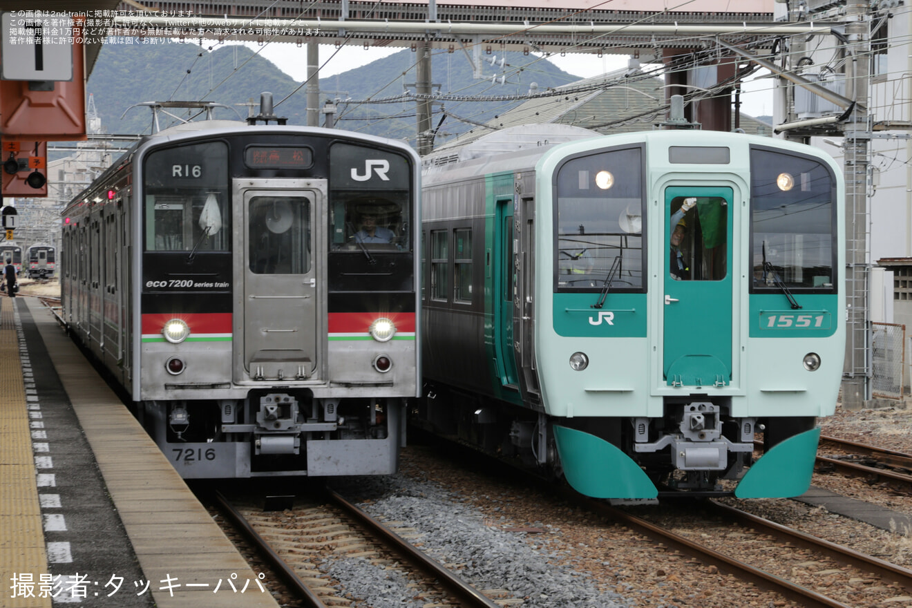 【JR四】1500形気動車1551号車が全般検査を終えて多度津工場出場の拡大写真